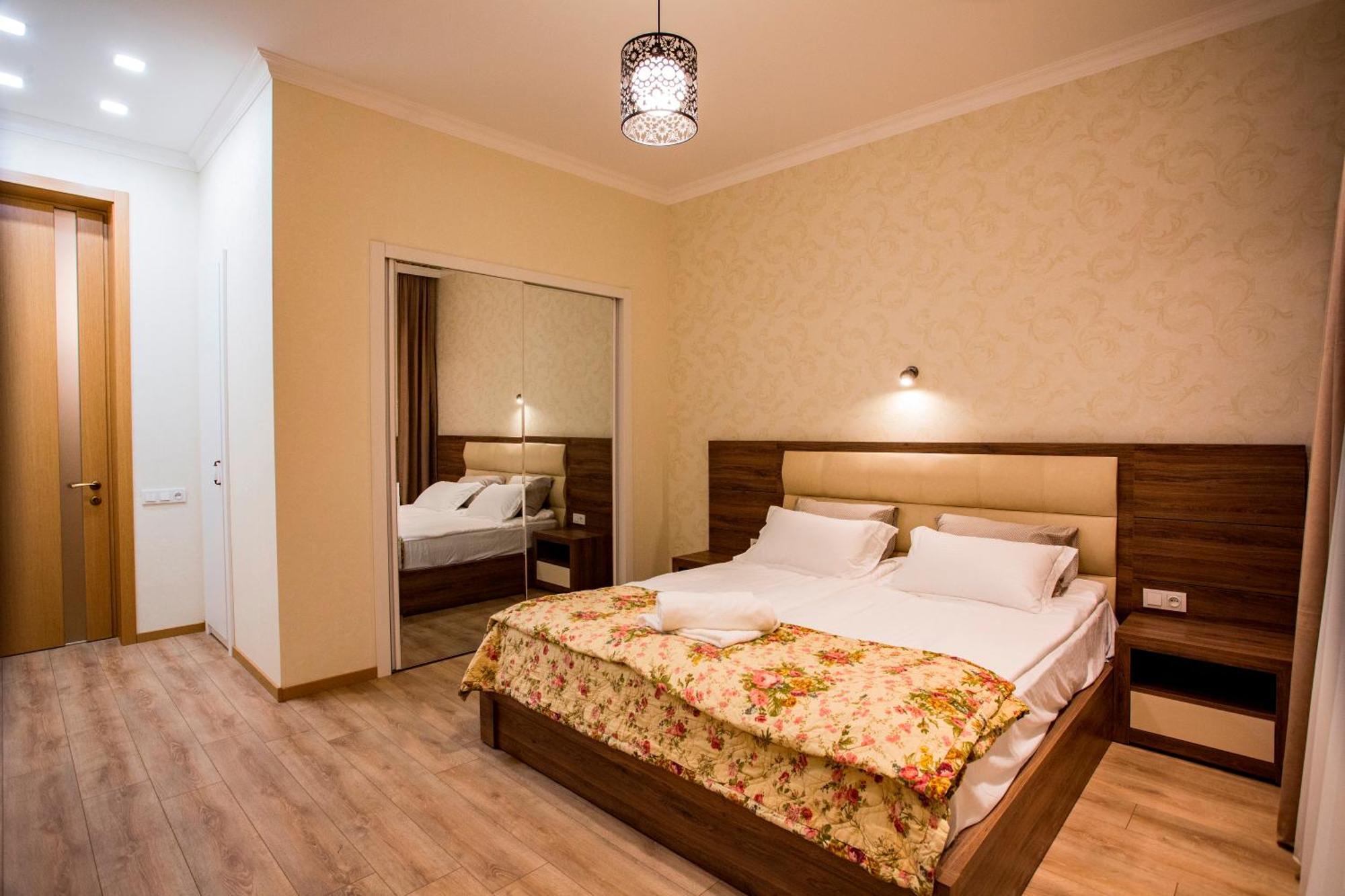 Yellow Apartment In Avlabari Τυφλίδα Εξωτερικό φωτογραφία