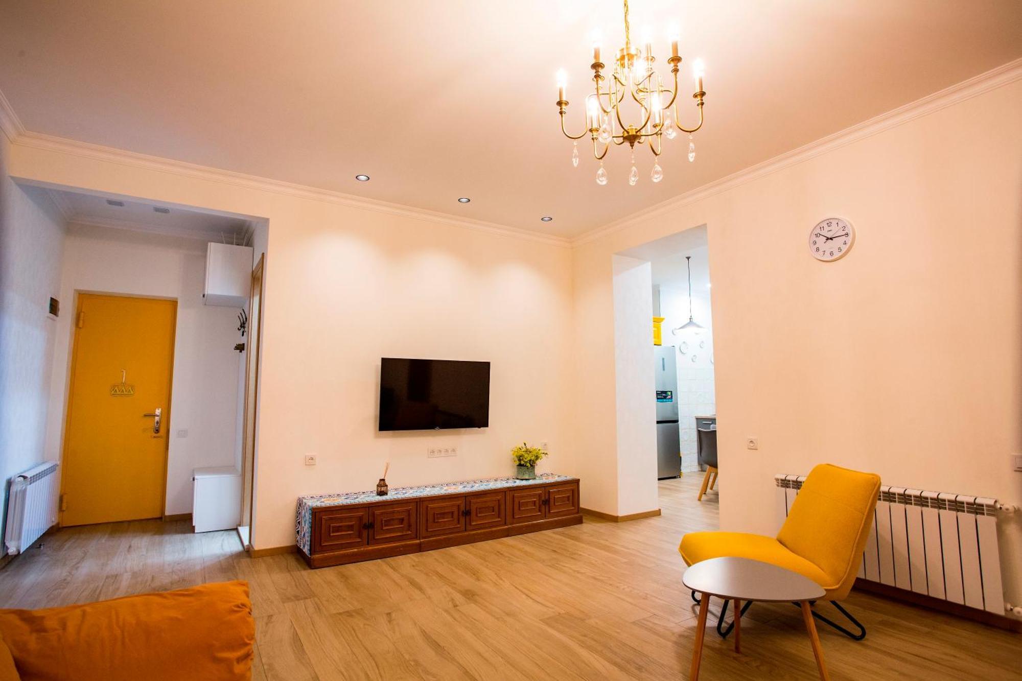 Yellow Apartment In Avlabari Τυφλίδα Εξωτερικό φωτογραφία