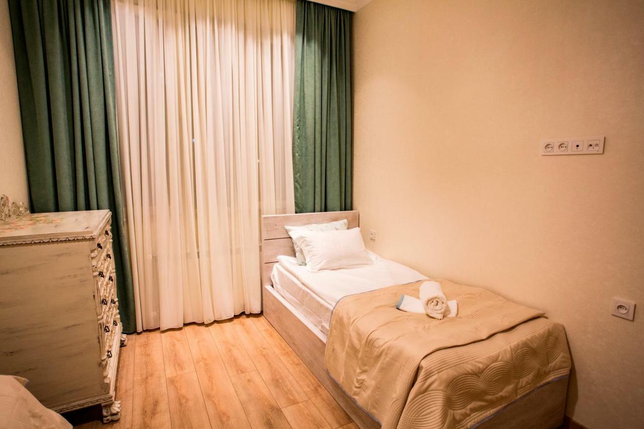 Yellow Apartment In Avlabari Τυφλίδα Εξωτερικό φωτογραφία